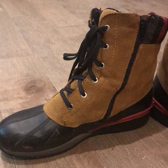 Cougar Totem boots plaid red brown - Picture 8 of 8